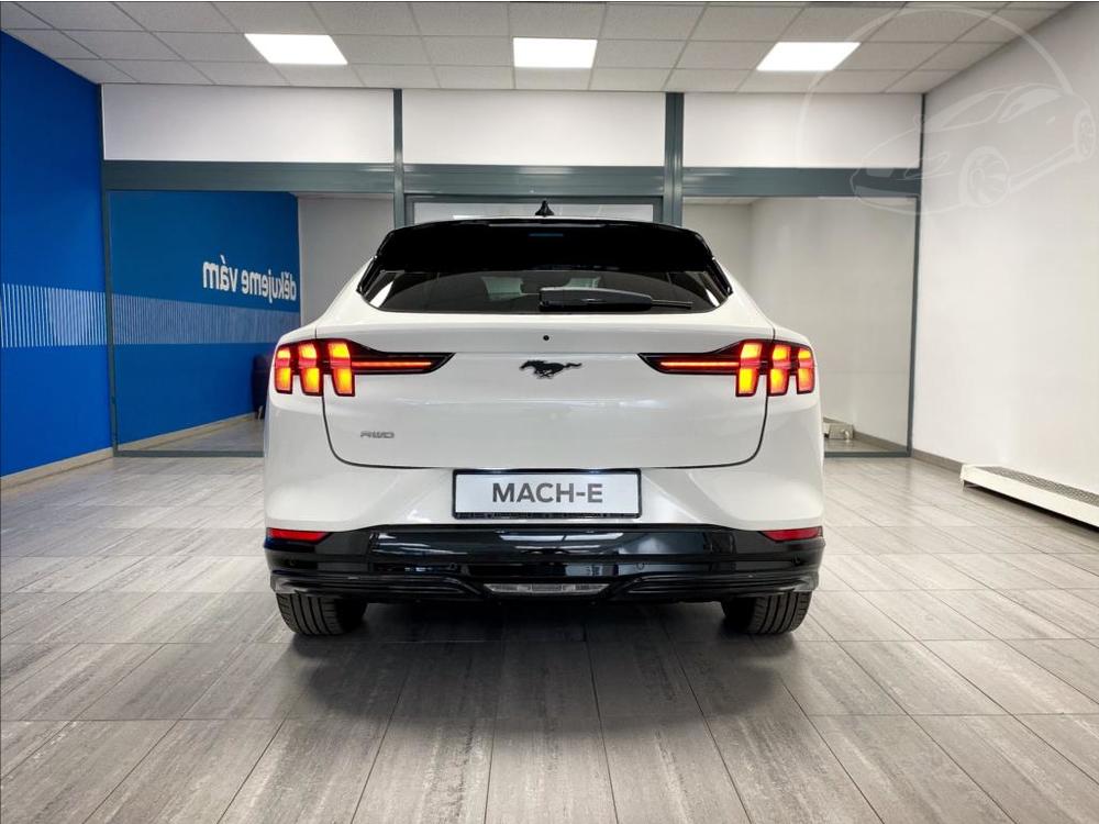 Ford  0.1 Premium AWD 98,7Wh