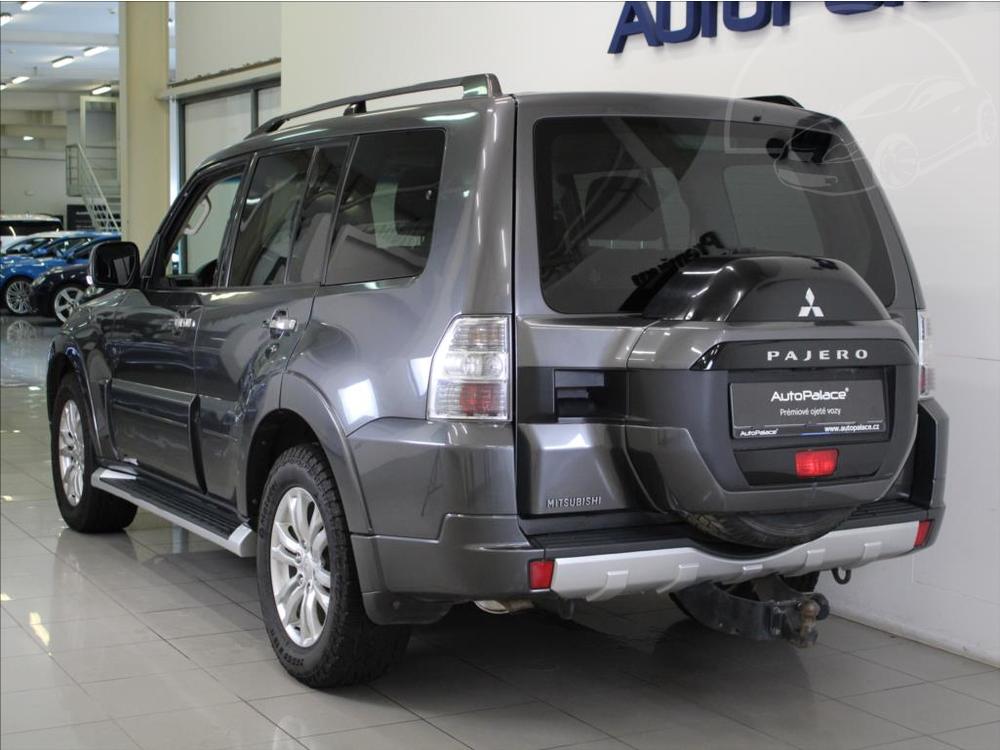 Mitsubishi Pajero 3,2 Di-D 4WD 7.mst Instyle TZ