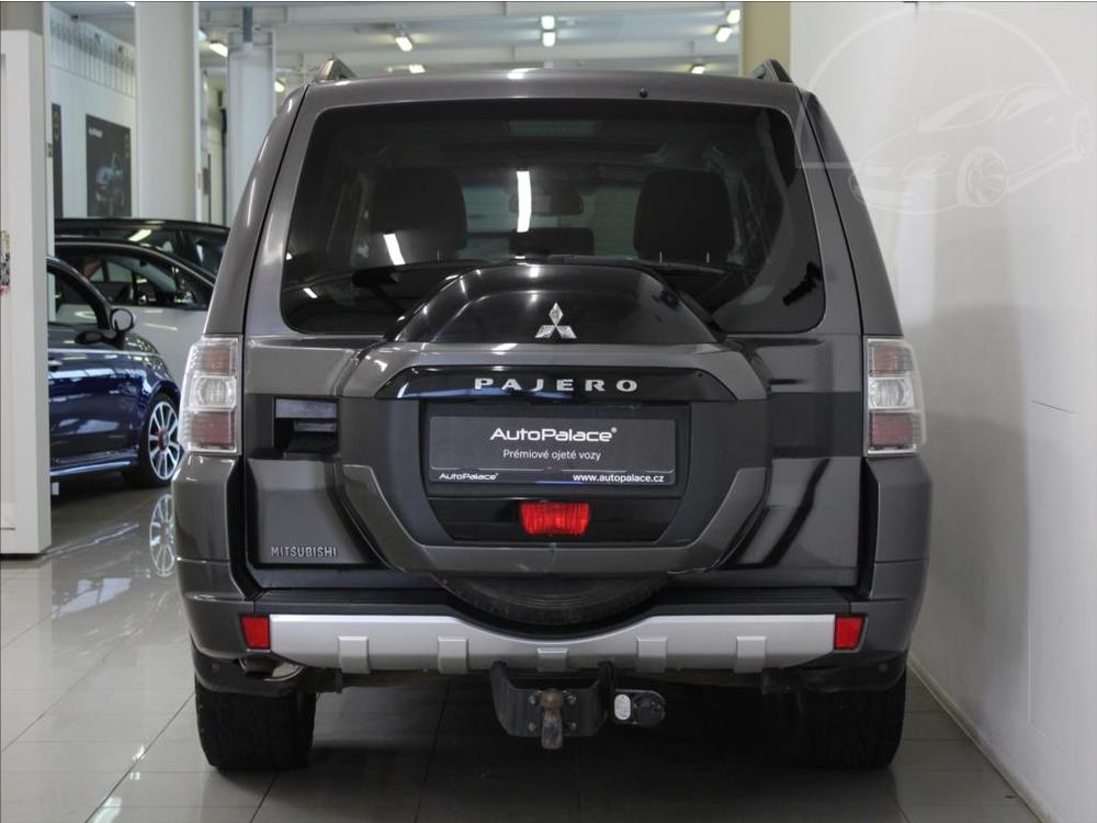 Mitsubishi Pajero 3,2 Di-D 4WD 7.mst Instyle TZ