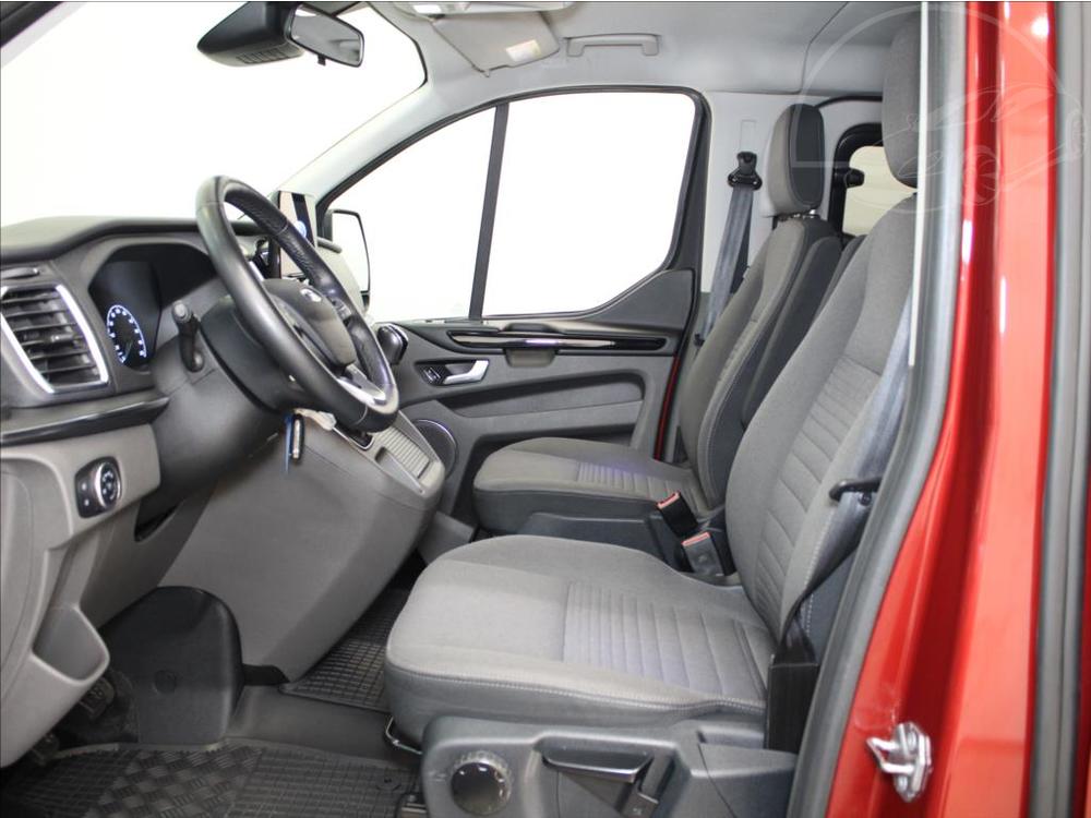 Ford Tourneo Custom 2,0 TDCi Titan.8-mst 1.maj.R