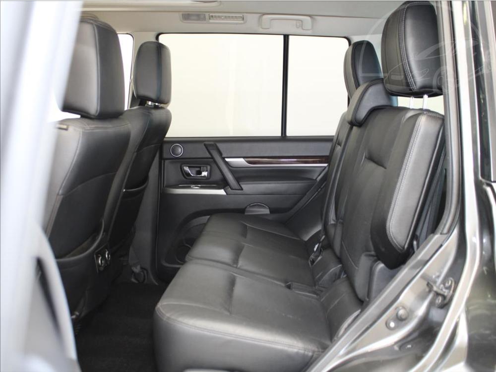 Mitsubishi Pajero 3,2 Di-D 4WD 7.mst Instyle TZ