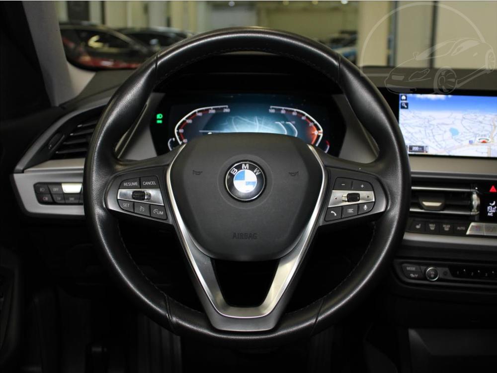 BMW 118 i AT Virtual C. NAVI   1.5