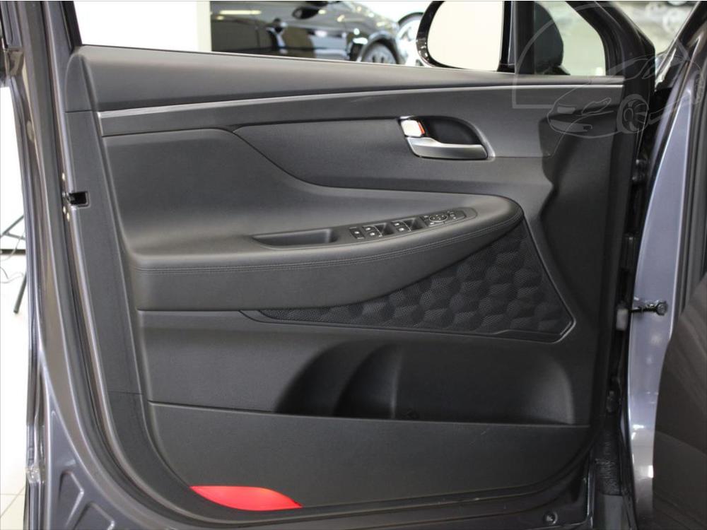 Hyundai Santa Fe 2,2 CRDi Comfort 7-mst 24tkm.