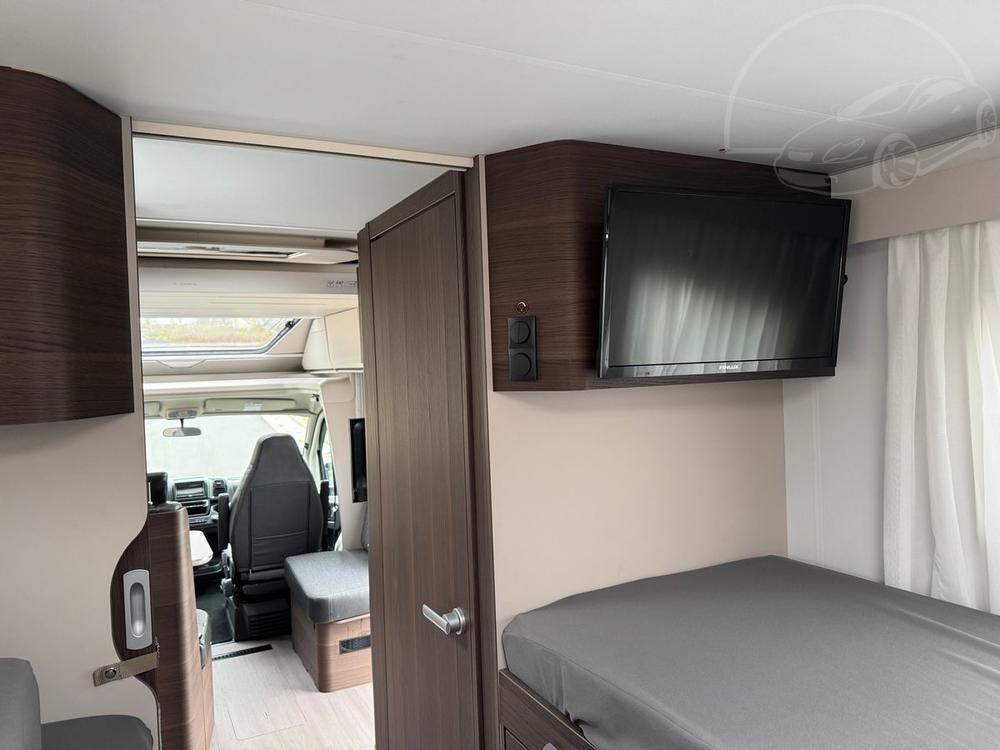 Adria  MATRIX SUPREME 670 SL 180 HP