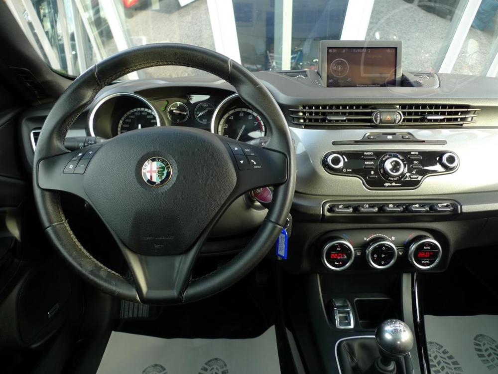 Alfa Romeo Giulietta 1,4 TBi 125kW Navi Panorama