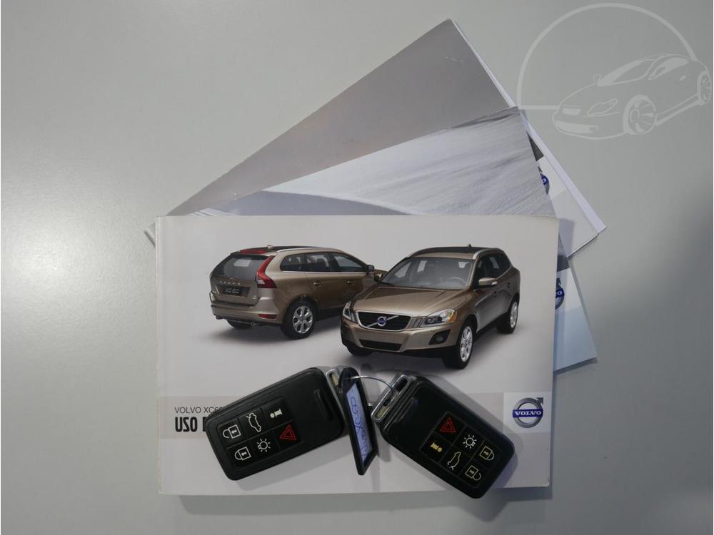 Volvo XC60 2,4 D5 129kW Navi REZERVACE