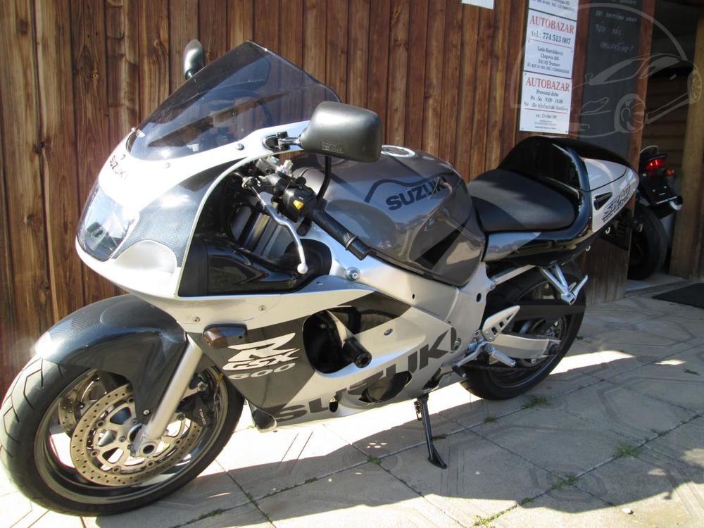 Suzuki GSX 600 SRAD-Top stav