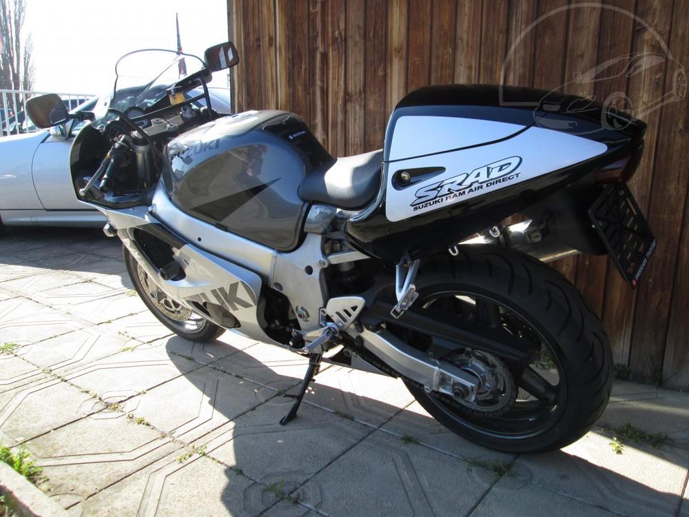 Suzuki GSX 600 SRAD-Top stav