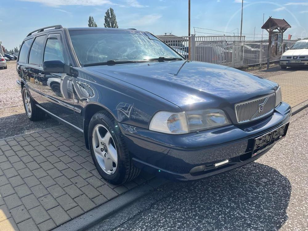 Volvo V70 2,4 T AWD