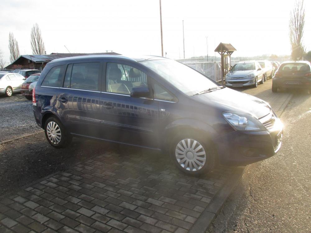 Opel Zafira 1,8i 7mst