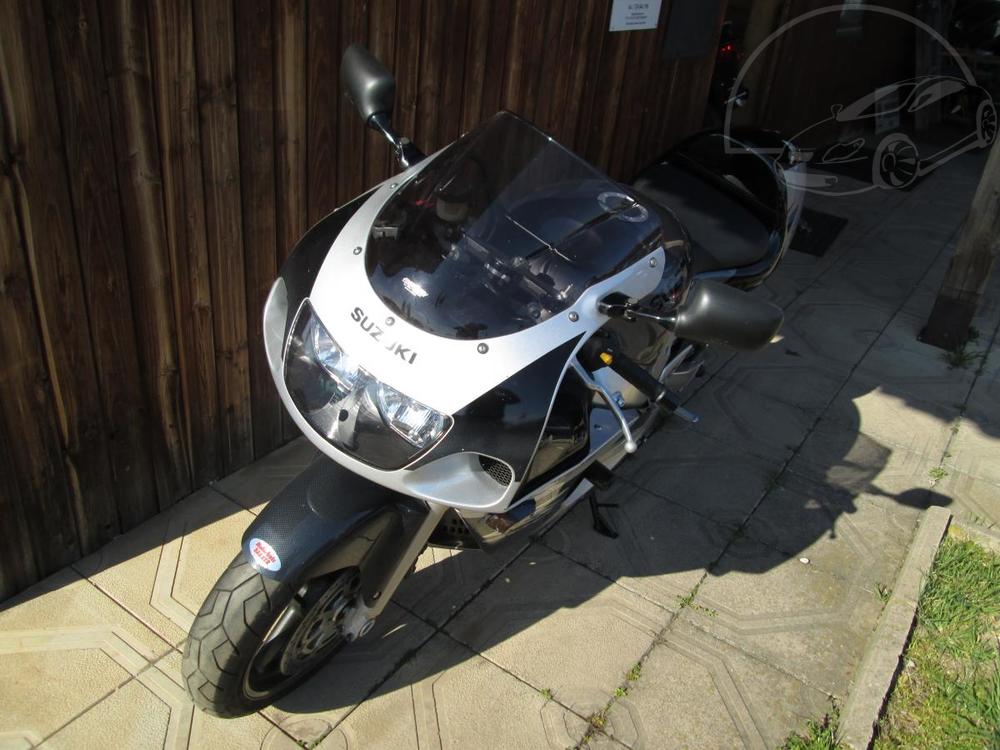 Suzuki GSX 600 SRAD-Top stav