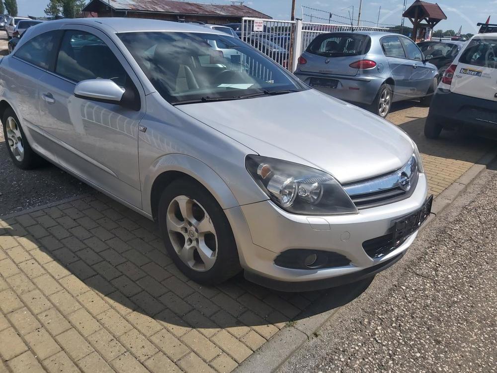 Opel Astra H 18 GTC