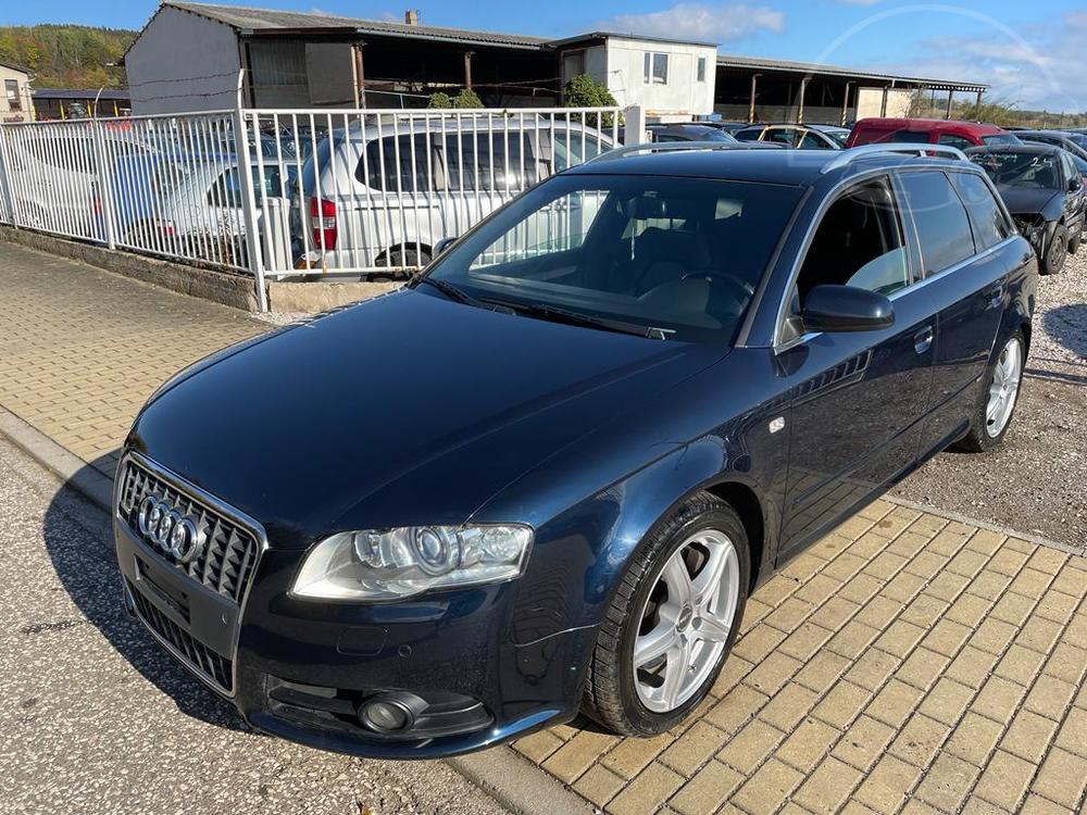 Audi A4 3,0TDI 4x4 S line