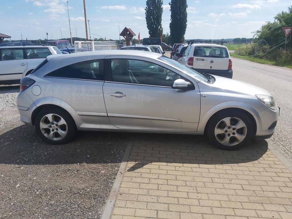 Opel Astra H 18 GTC