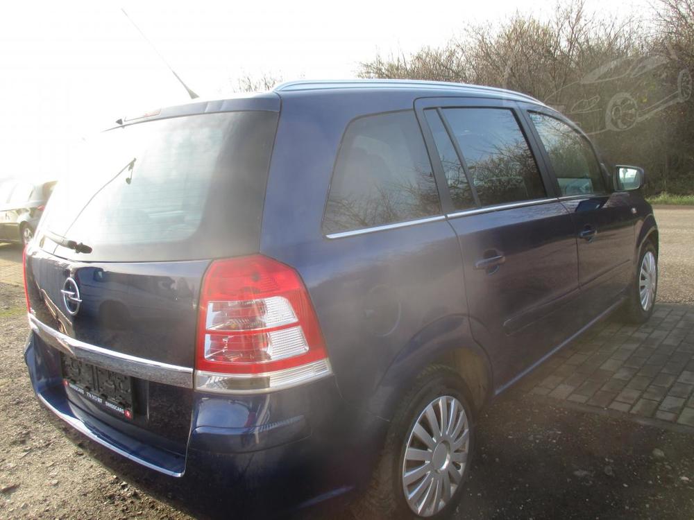 Opel Zafira 1,8i 7mst