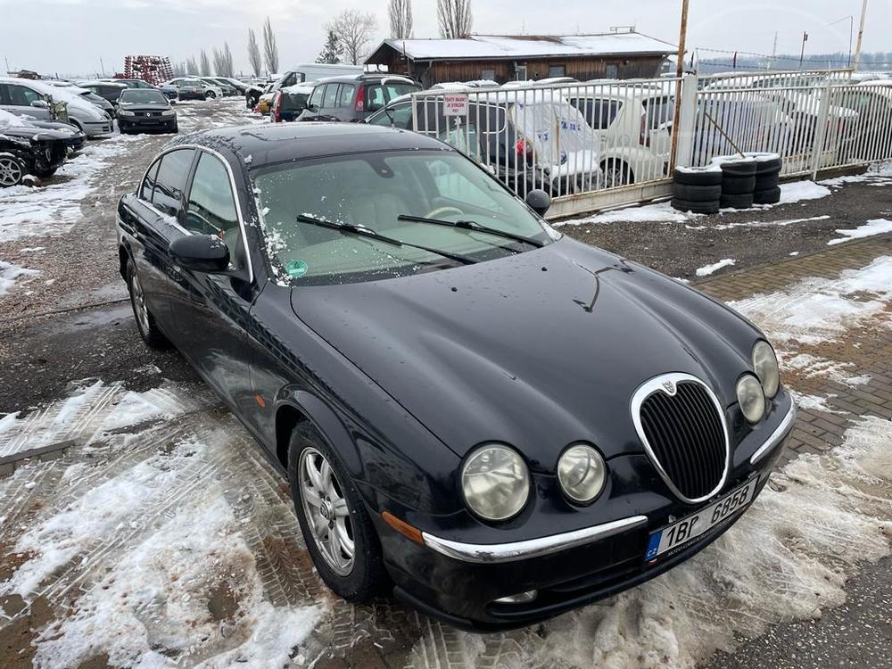 Jaguar S-Type 2,5   147 KW