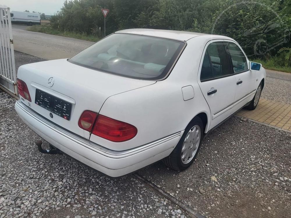 Mercedes-Benz E 280 142 KW