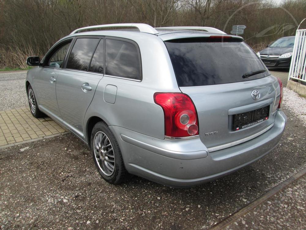 Toyota Avensis 2,2  130 KW