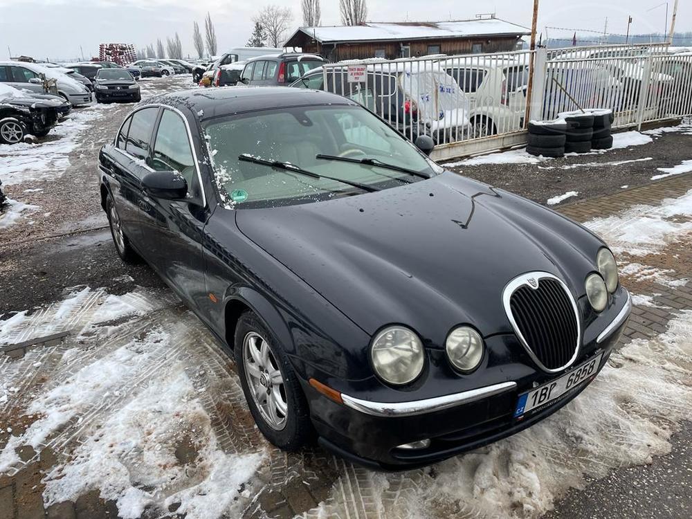 Jaguar S-Type 2,5   147 KW