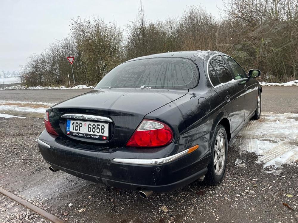 Jaguar S-Type 2,5   147 KW