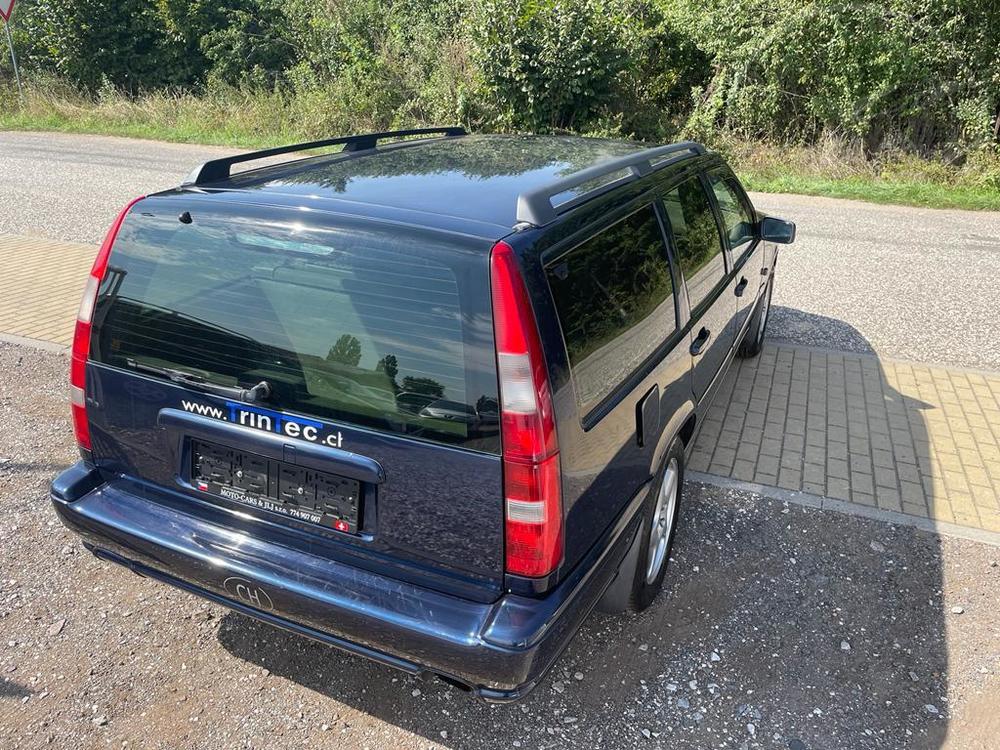 Volvo V70 2,4 T AWD