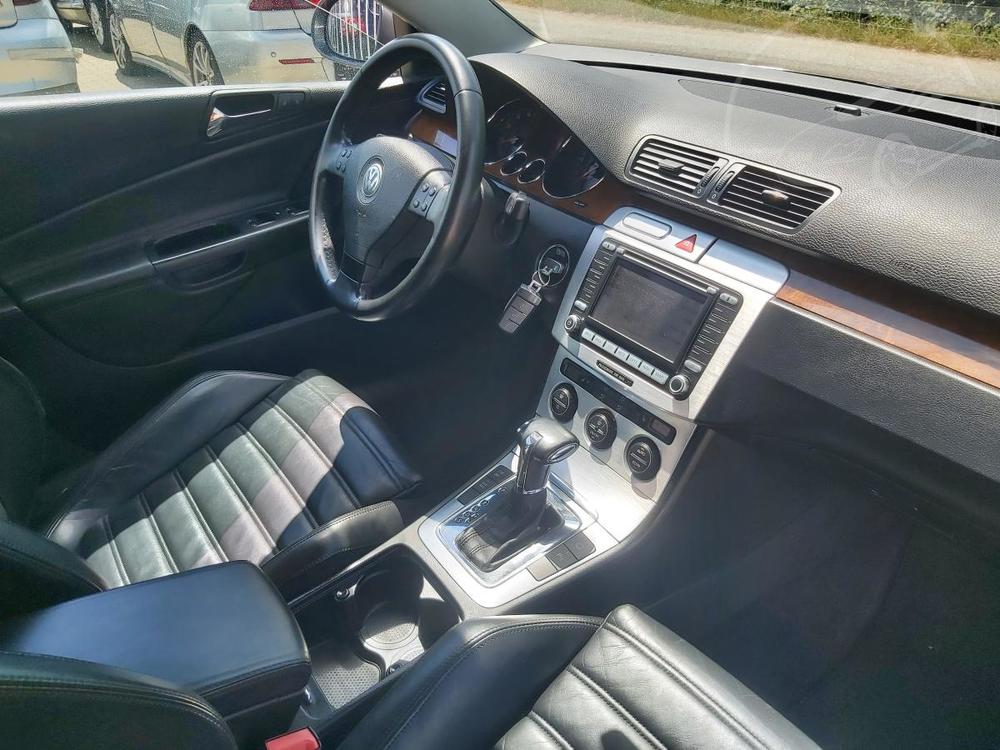 Volkswagen Passat 3,2i  4x4   184 KW