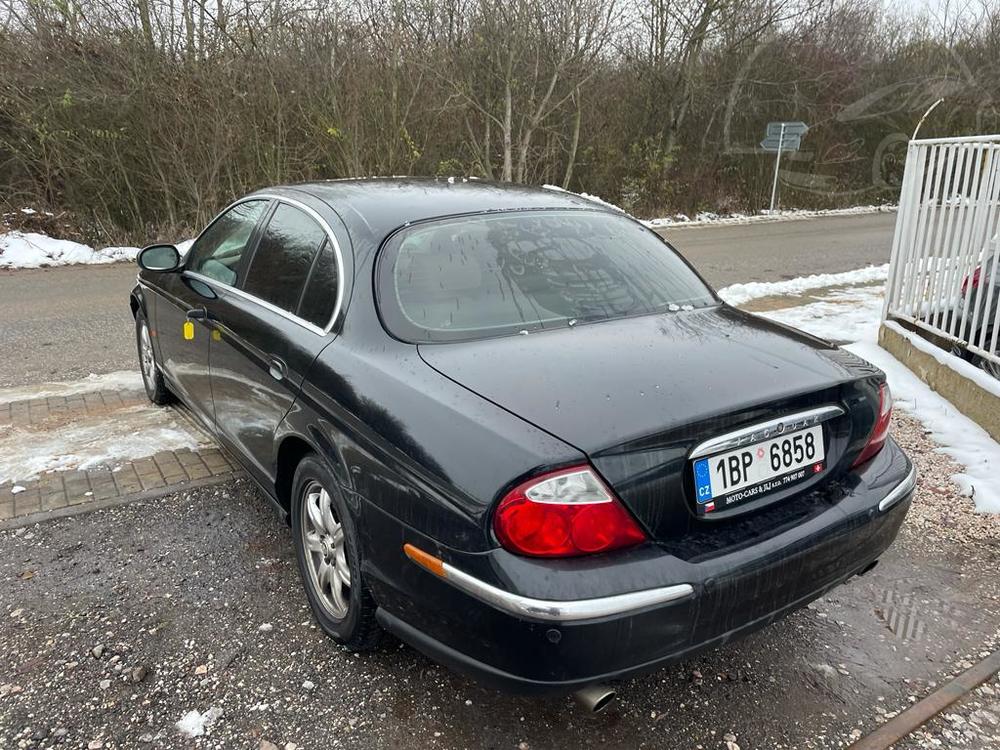 Jaguar S-Type 2,5   147 KW