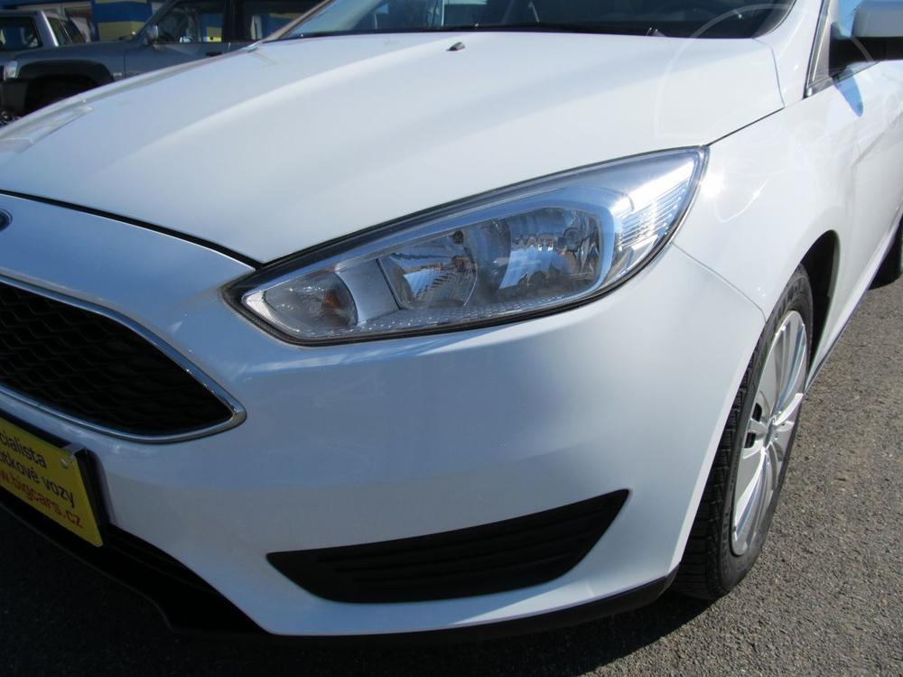 Ford Focus 1.0 i EcoBoost R serviska 1.m