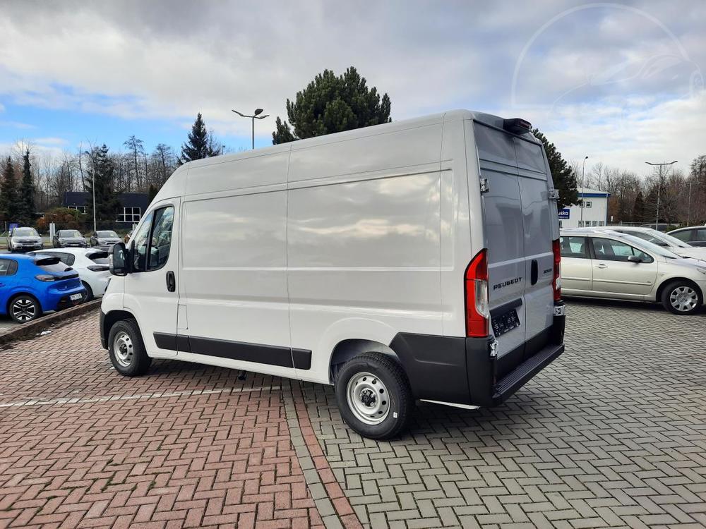 Peugeot Boxer 3300 L2H2 BlueHDi 120k S&S MAN