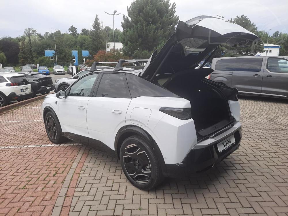 Peugeot 3008 E-3008 GT Elektromotor 157 kW