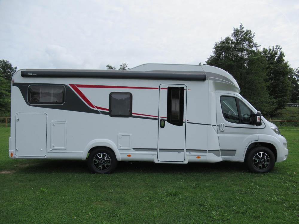 LMC  TOURER LIFT 730