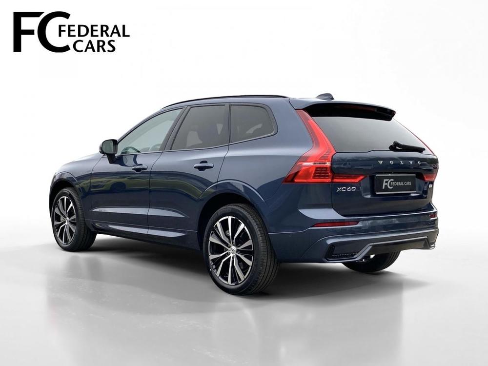 Volvo XC60 B4 (benzn) FWD // PLUS DARK