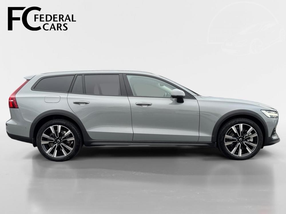 Volvo V60 B5 AWD CROSS COUNTRY PLUS