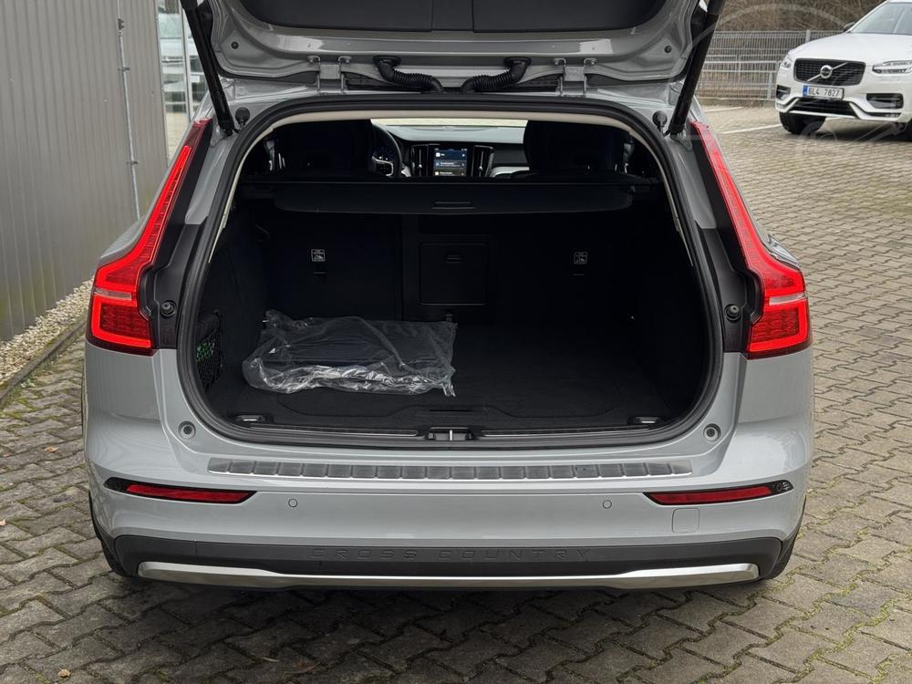 Volvo V60 B5 AWD CROSS COUNTRY PLUS