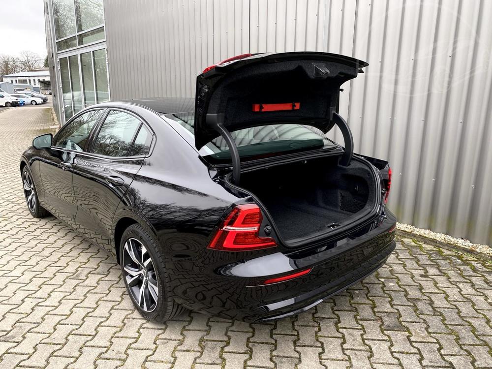 Volvo S60 B5 (benzn) AWD // ULTIMATE