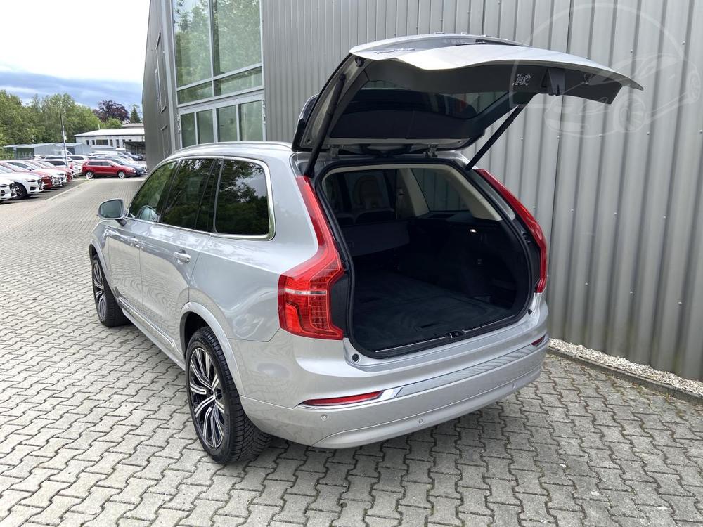 Volvo XC90 B5 (benzin) AWD // PLUS BRIGHT