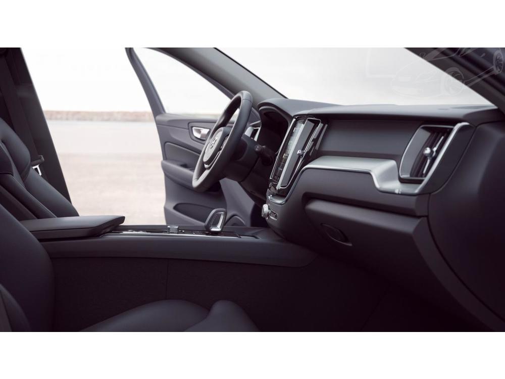 Volvo XC60 T6 AWD PLUS DARK | 1.MAJ.