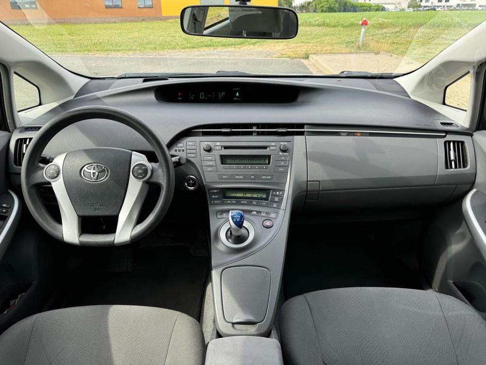 Toyota Prius 1.8 HYBRID KEYLESS HEAD-UP