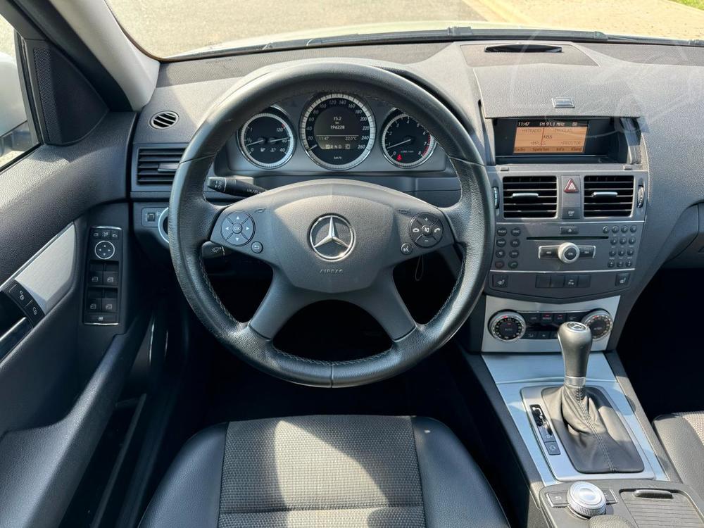 Mercedes-Benz C 180 K POLOKَE TAN SERVISKA