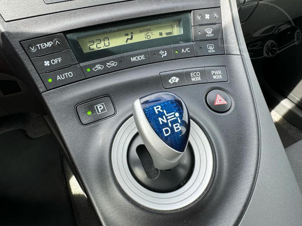 Toyota Prius 1.8 HYBRID KEYLESS HEAD-UP