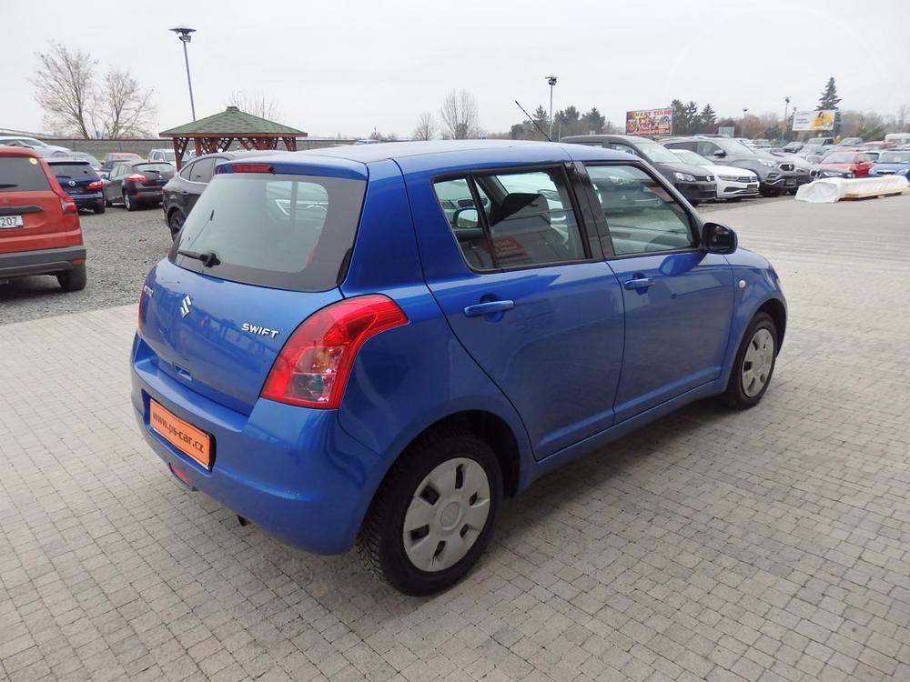 Suzuki Swift 1,3i KLIMA, ZLOHOVNO