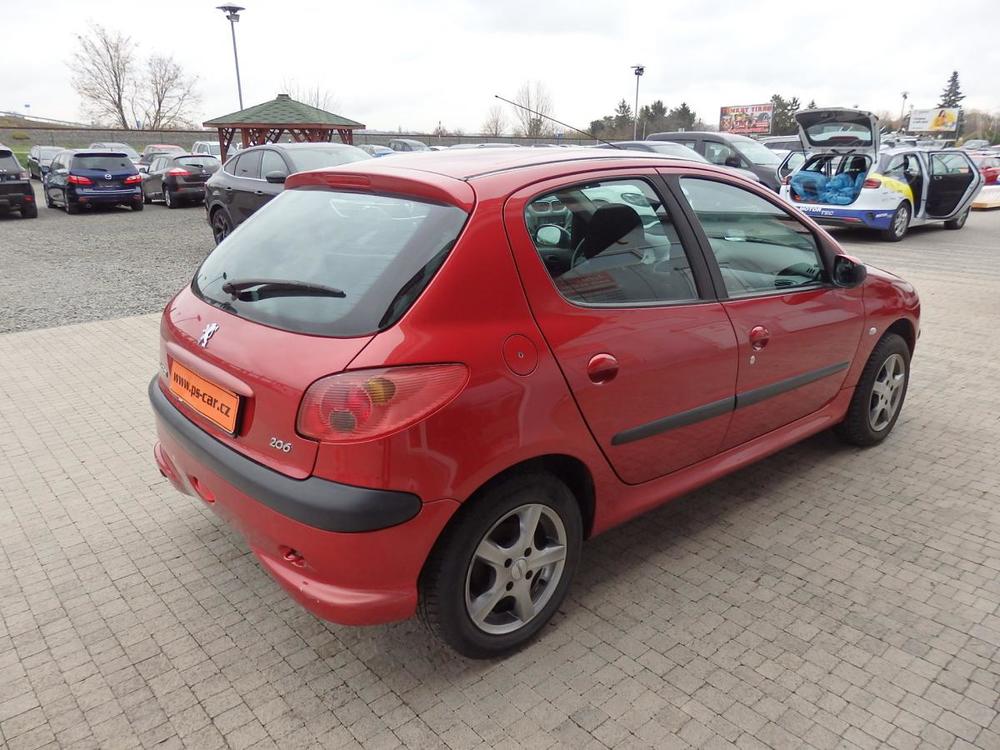 Peugeot 206 1,1i 44kW ZLOHOVNO