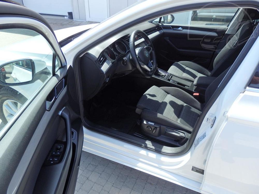 Volkswagen Passat VARIANT 2.0 TDI NAVIGACE, DSG