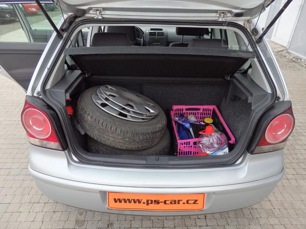 Volkswagen Polo 1,2i 1.MAJITEL, 63190km