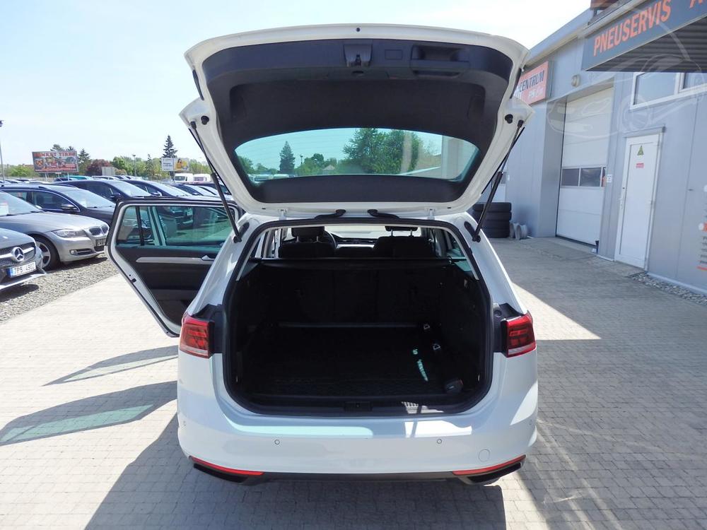 Volkswagen Passat VARIANT 2.0 TDI NAVIGACE, DSG