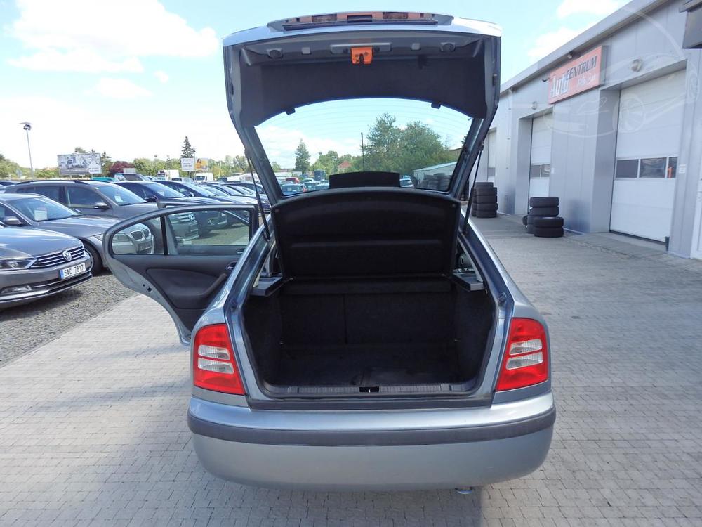 koda Octavia 1.6i 2x AIRBAG