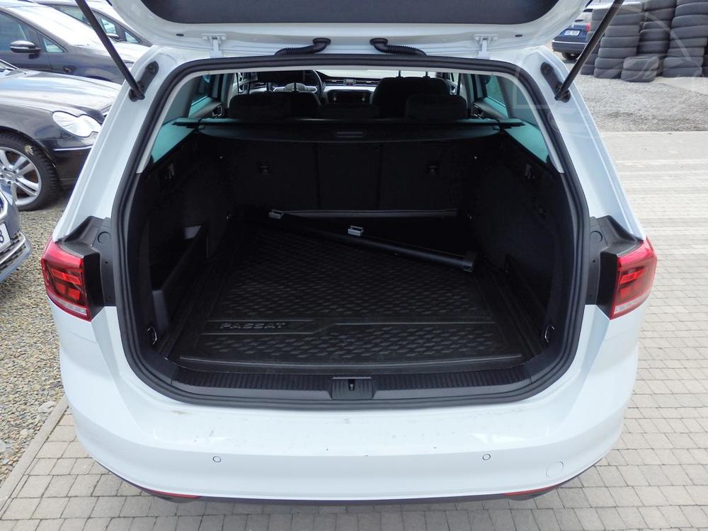 Volkswagen Passat VARIANT 2.0 TDI NAVIGACE, DSG