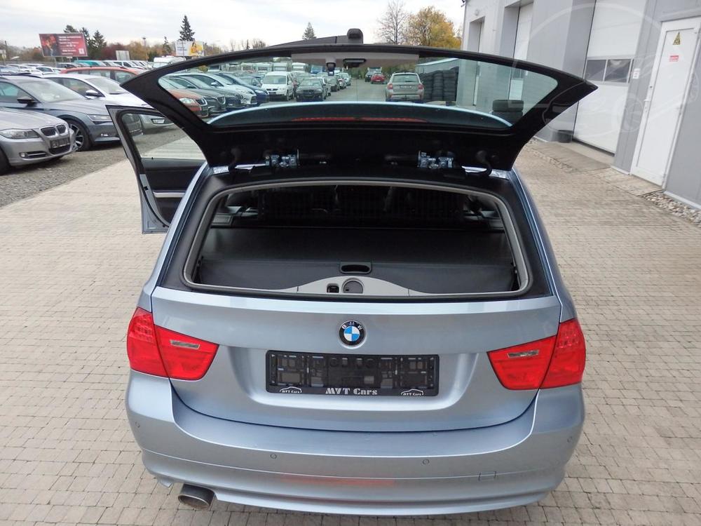 BMW 320 D XENONY, NAVI, PDC