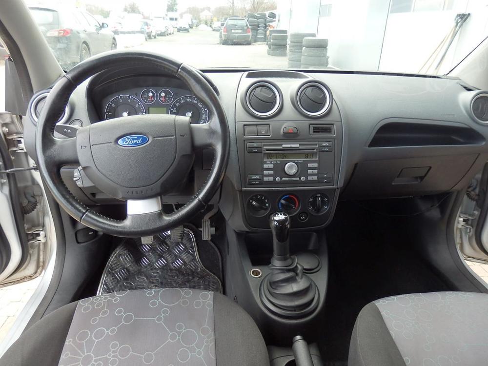 Ford Fiesta 1.4i ZLOHOVNO