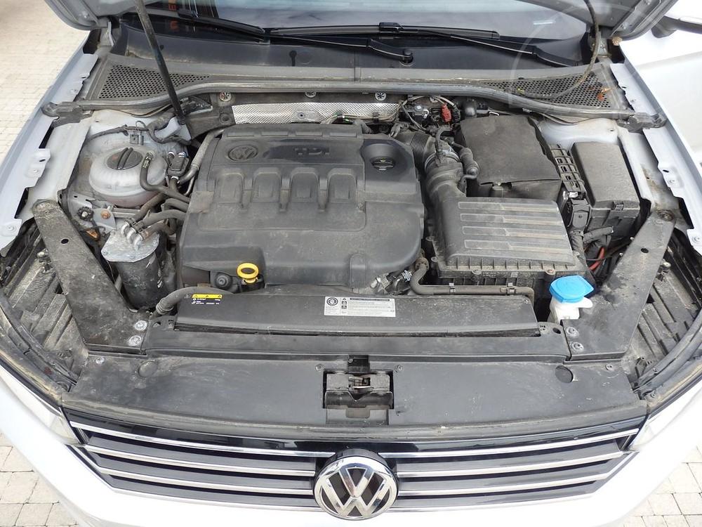 Volkswagen Passat 2.0 TDI 110 kW NAVI, 1.MAJITEL